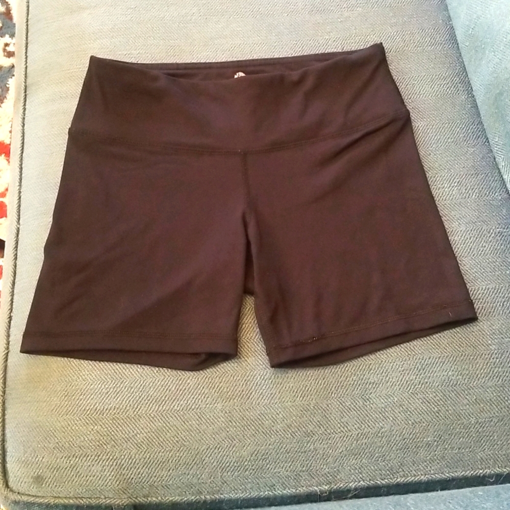 90 degree by Reflex yoga shorts size S
